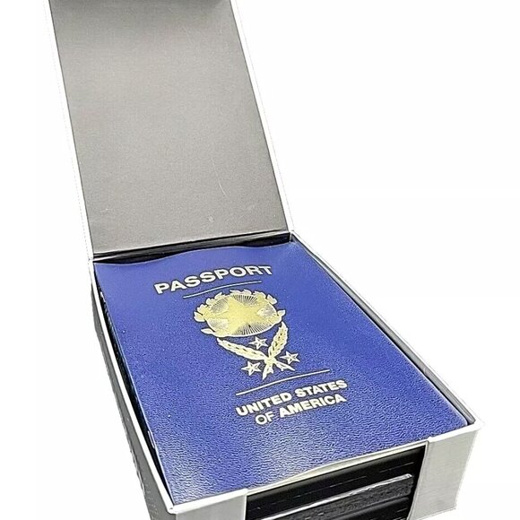 The Jason Bourne Collection 4 DVD Disc Set 2007 Limited Edition 3 Used 1 Sealed - Picture 6 of 9